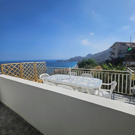 Nuova Casa Giulia Apartment Letojanni Luaran gambar