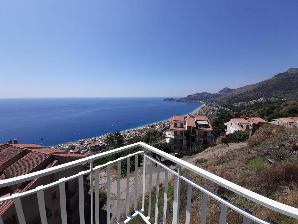 Nuova Casa Giulia Apartment Letojanni Luaran gambar