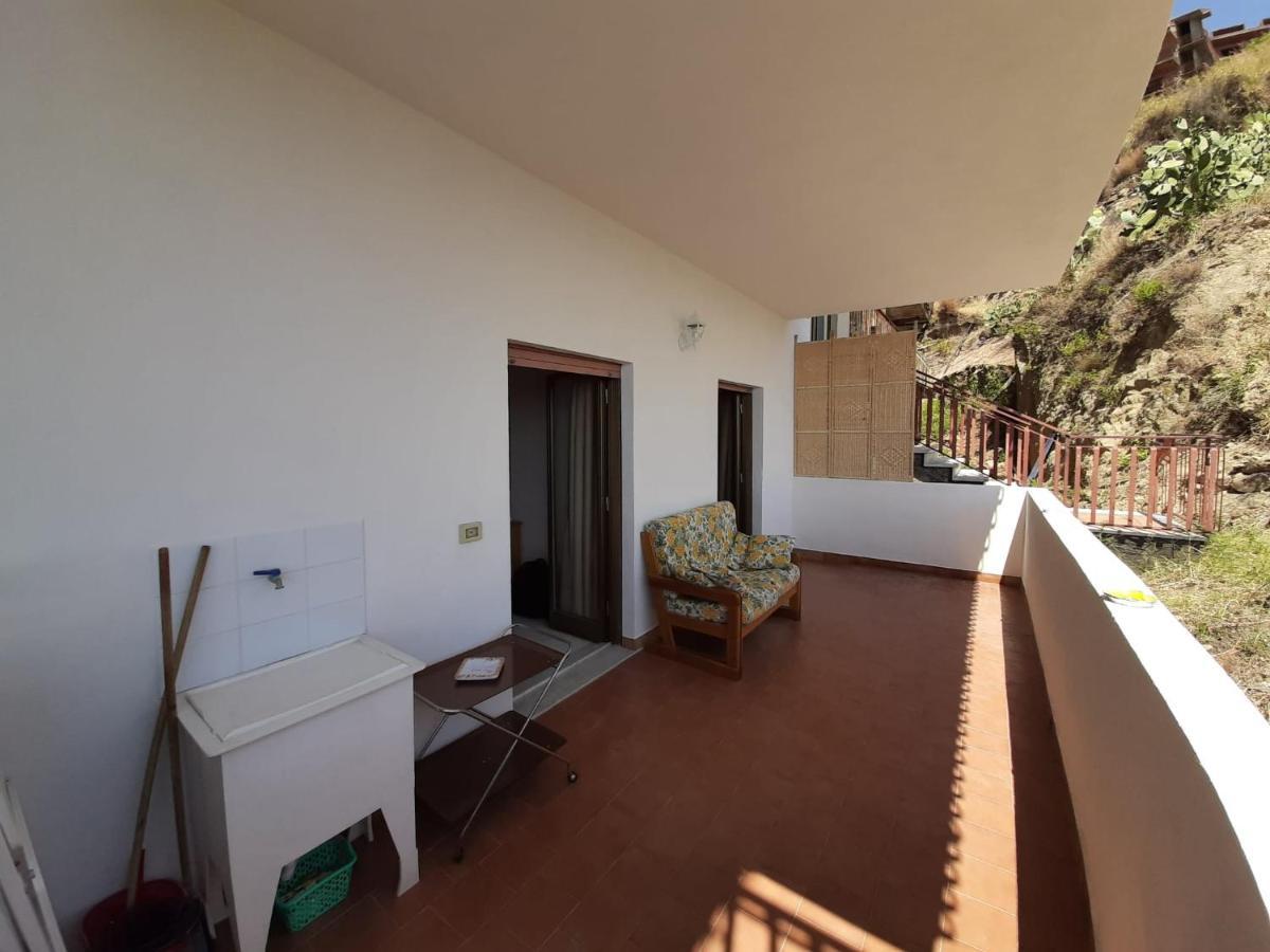 Nuova Casa Giulia Apartment Letojanni Luaran gambar