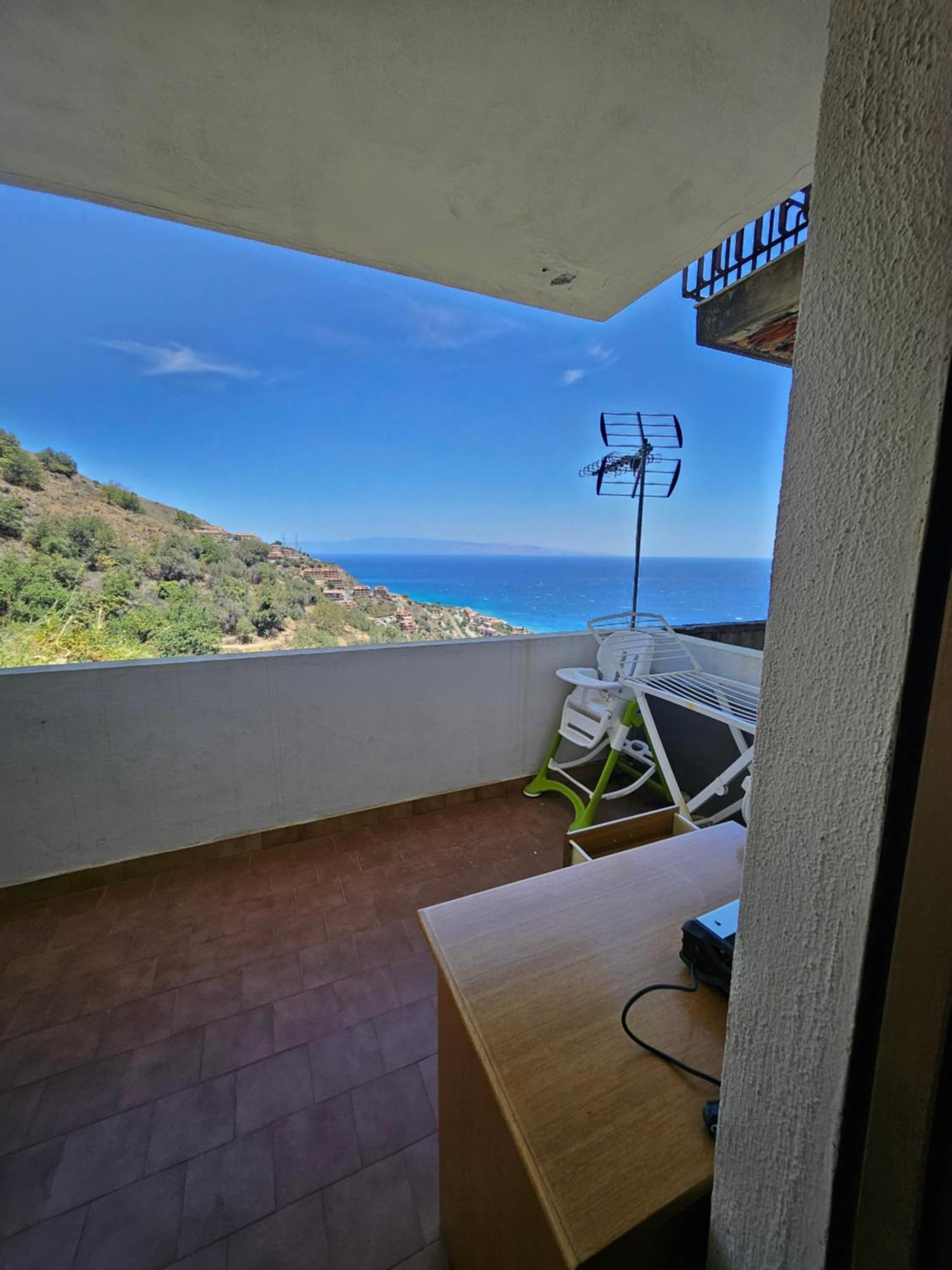 Nuova Casa Giulia Apartment Letojanni Luaran gambar