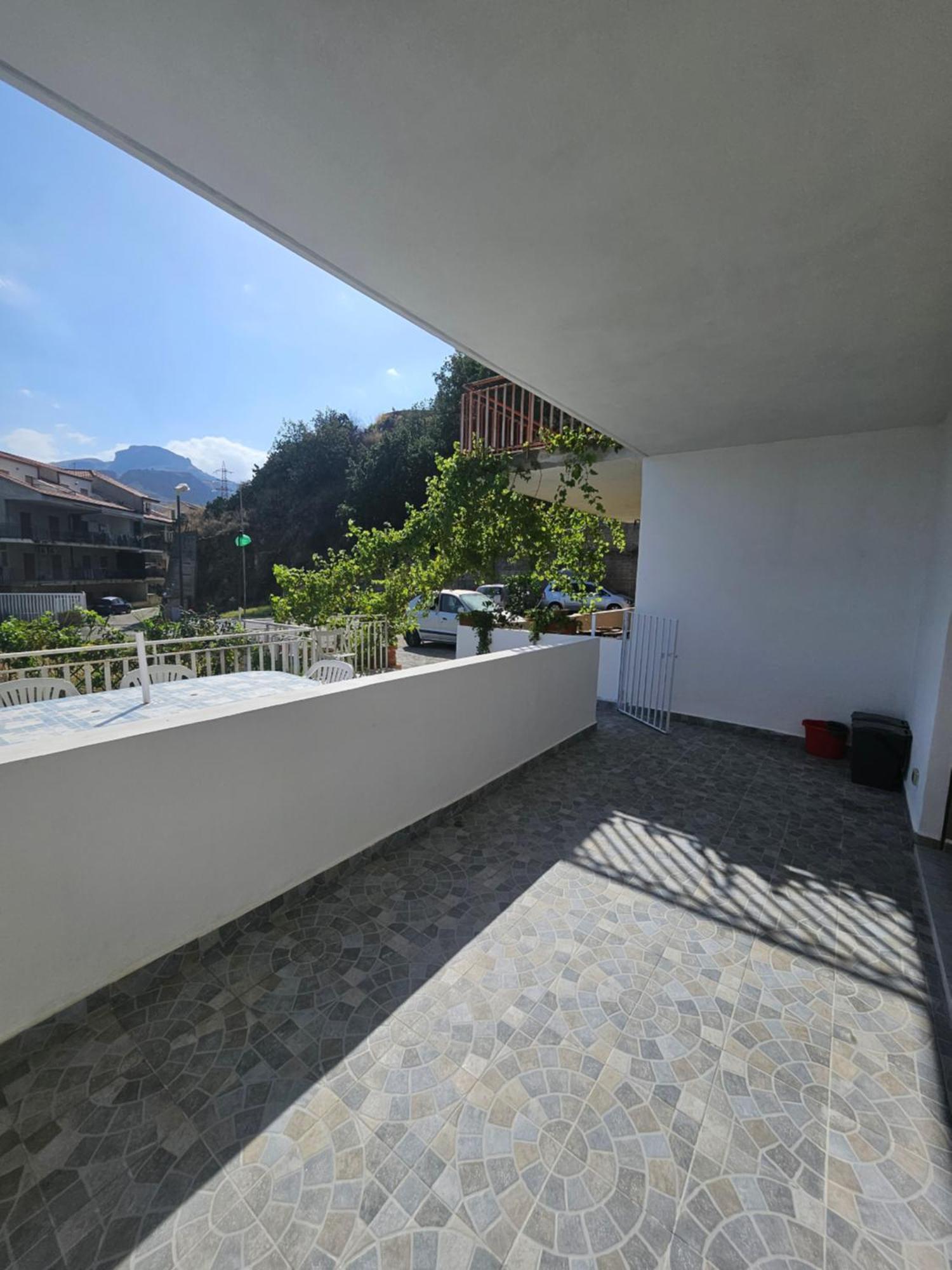 Nuova Casa Giulia Apartment Letojanni Luaran gambar