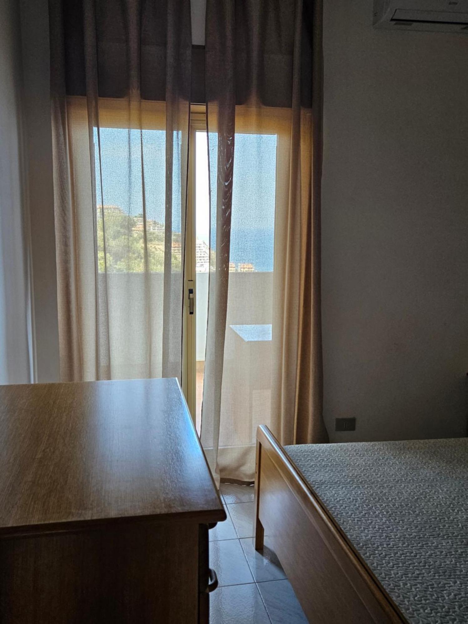 Nuova Casa Giulia Apartment Letojanni Luaran gambar